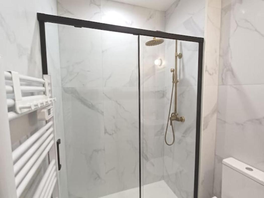 #Seasons. 2' From Av Champagne. Design Cocoonig. New Lejlighed Épernay Eksteriør billede